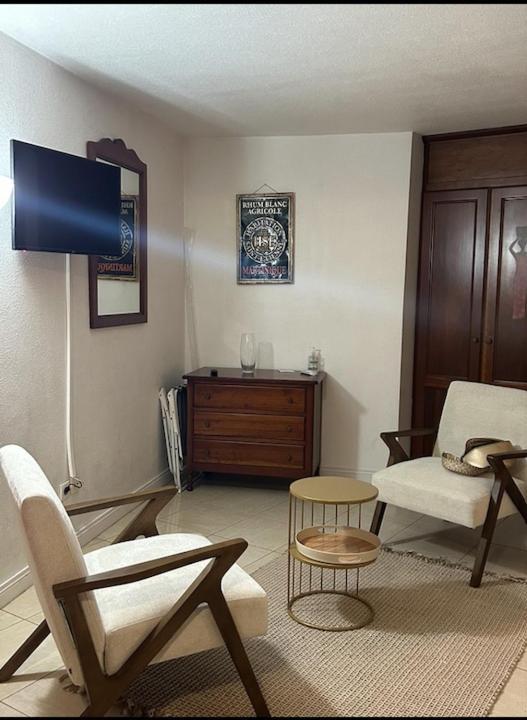 Studio Sainte Anne 2Mn A Pieds De La Plage ,Possibilite Location De Voiture Dış mekan fotoğraf