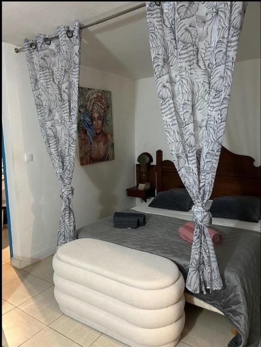 Studio Sainte Anne 2Mn A Pieds De La Plage ,Possibilite Location De Voiture Dış mekan fotoğraf