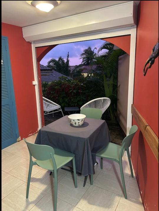 Studio Sainte Anne 2Mn A Pieds De La Plage ,Possibilite Location De Voiture Dış mekan fotoğraf